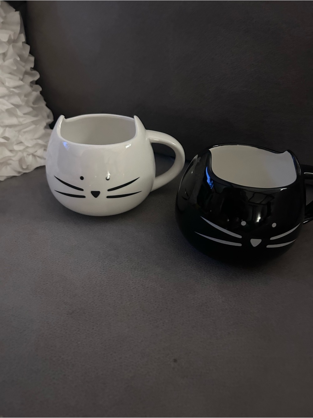 Set of 2 Black&white cat mugs 14 ounce ceramic Coffee and tea Cups Perky ears